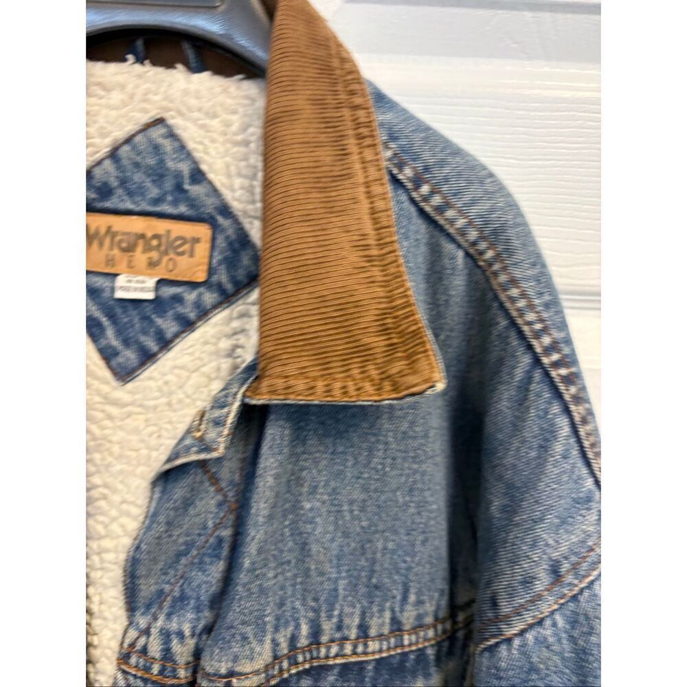 Wrangler - Picture 5 of 10